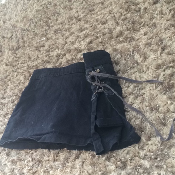 Skort - Picture 2 of 3